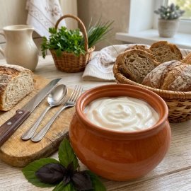 Сметана из коровьего молока